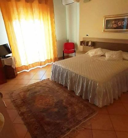La Via Del Mare Hotel Oristano Eksteriør billede