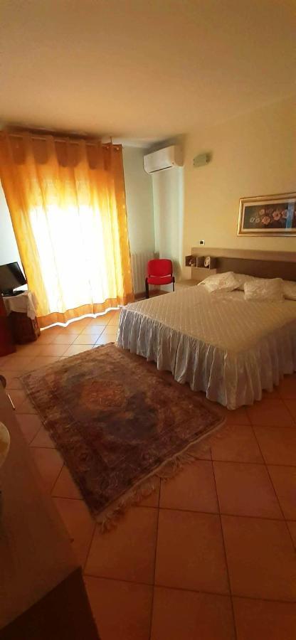 La Via Del Mare Hotel Oristano Eksteriør billede